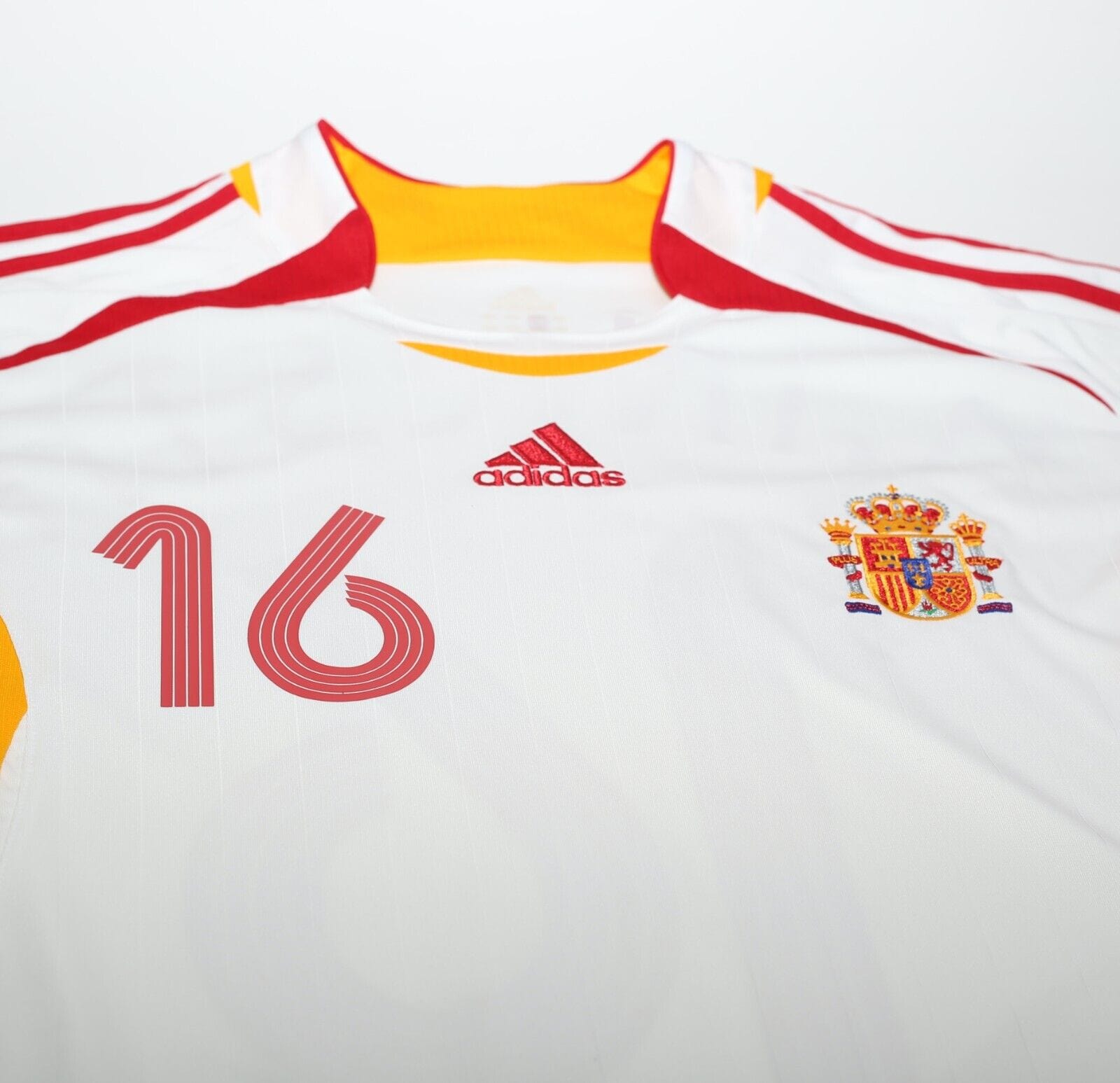 2006/08 A. INIESTA #16 Spain Vintage adidas Away Football Shirt (L)
