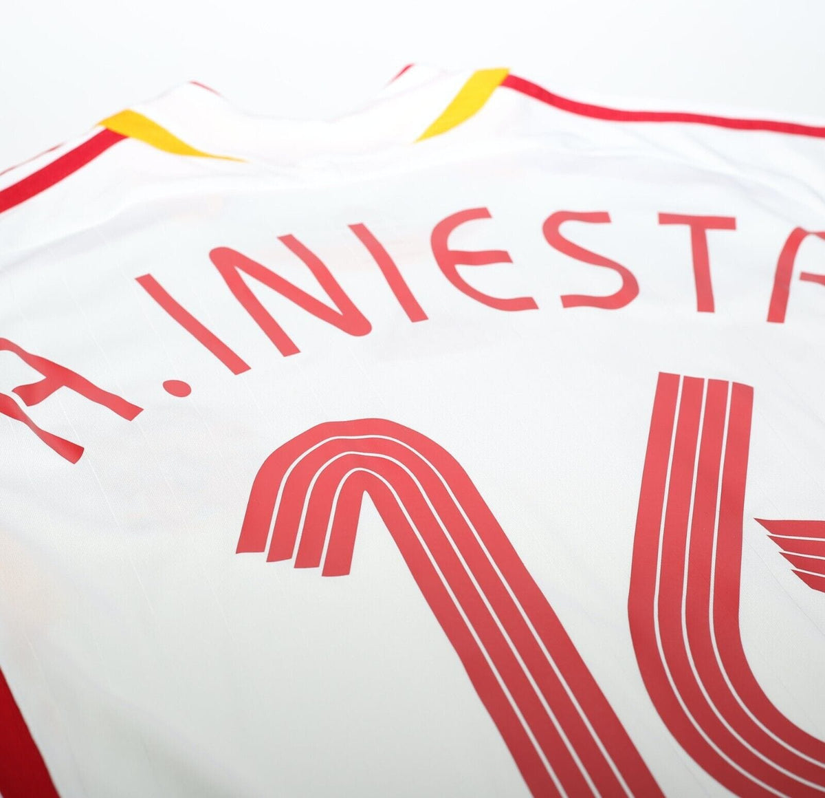 2006/08 A. INIESTA #16 Spain Vintage adidas Away Football Shirt (L)