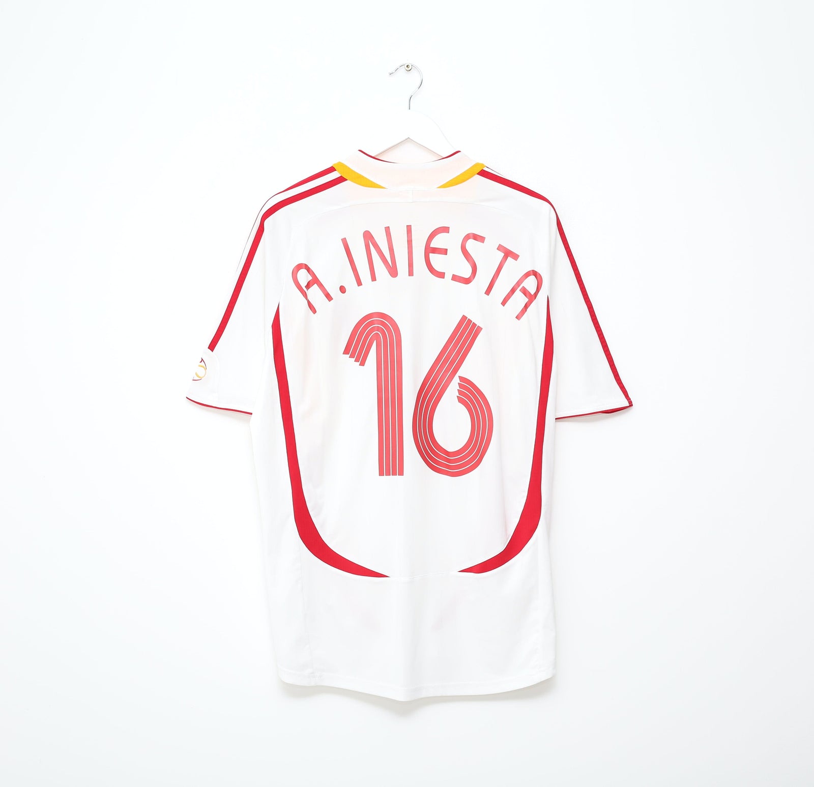 2006/08 A. INIESTA #16 Spain Vintage adidas Away Football Shirt (L)
