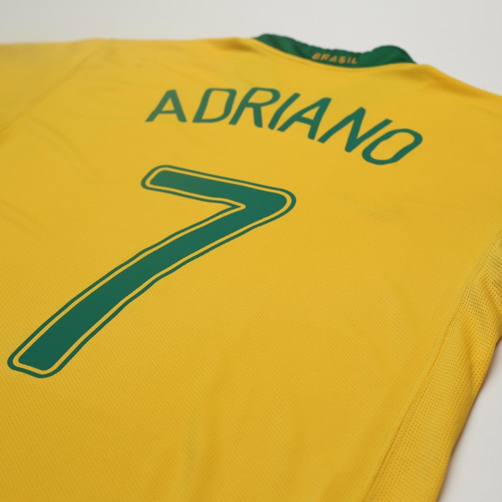 2006/08 Adriano #7 Brazil Vintage Nike Home Football Shirt (M) World Cup 06