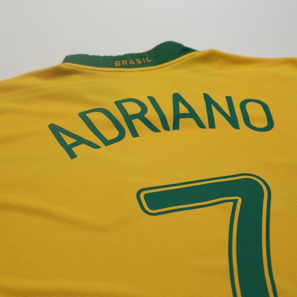 2006/08 Adriano #7 Brazil Vintage Nike Home Football Shirt (M) World Cup 06