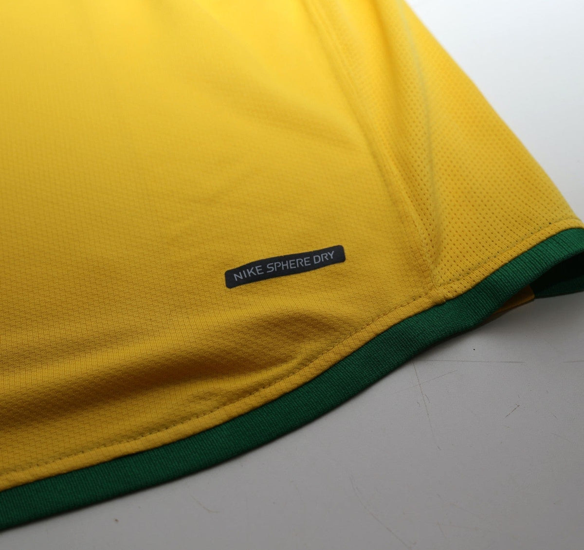 2006/08 KAKA #8 Brazil Vintage Nike World Cup 06 Home Football Shirt (L)
