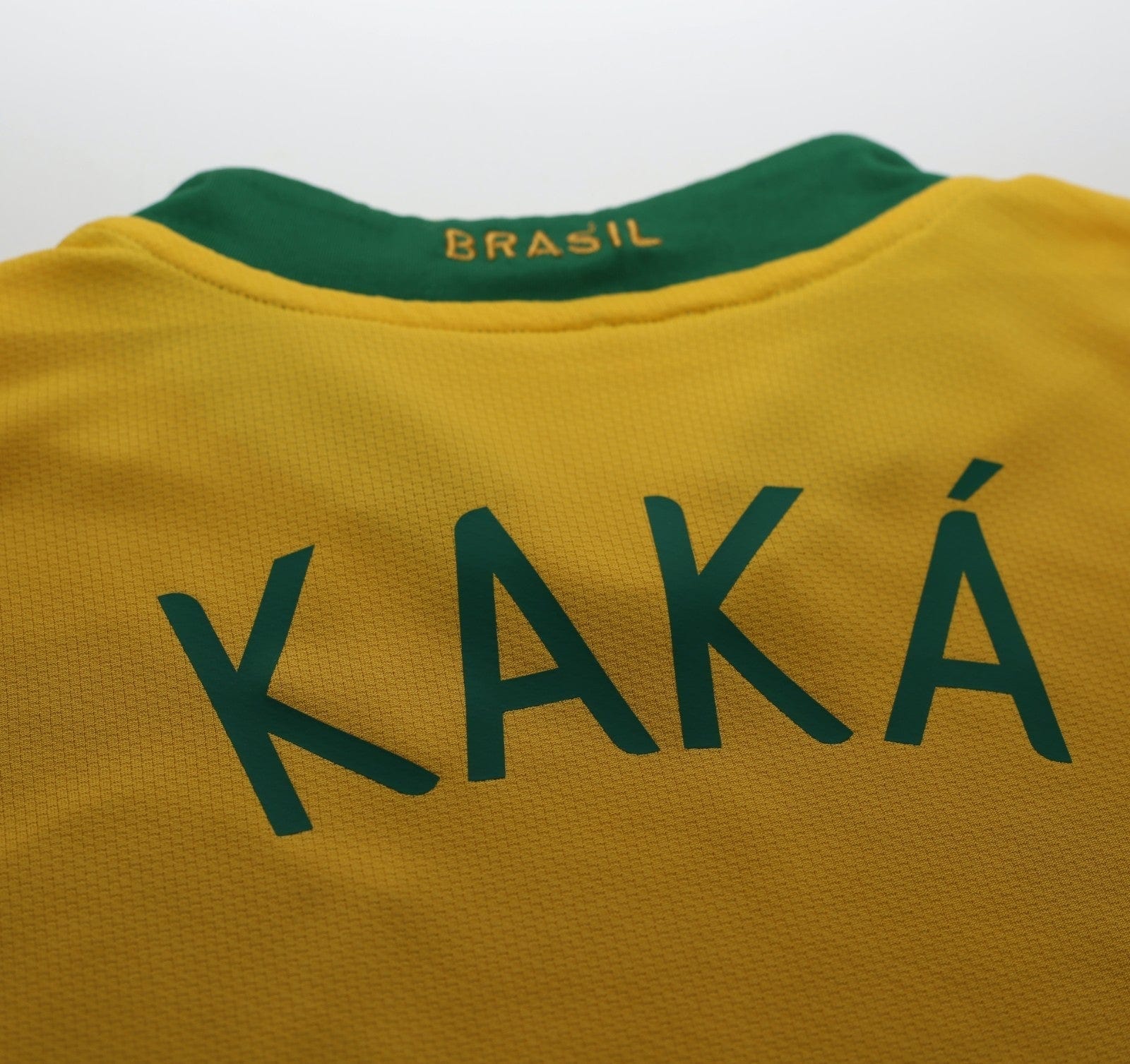 2006/08 KAKA #8 Brazil Vintage Nike World Cup 06 Home Football Shirt (L)