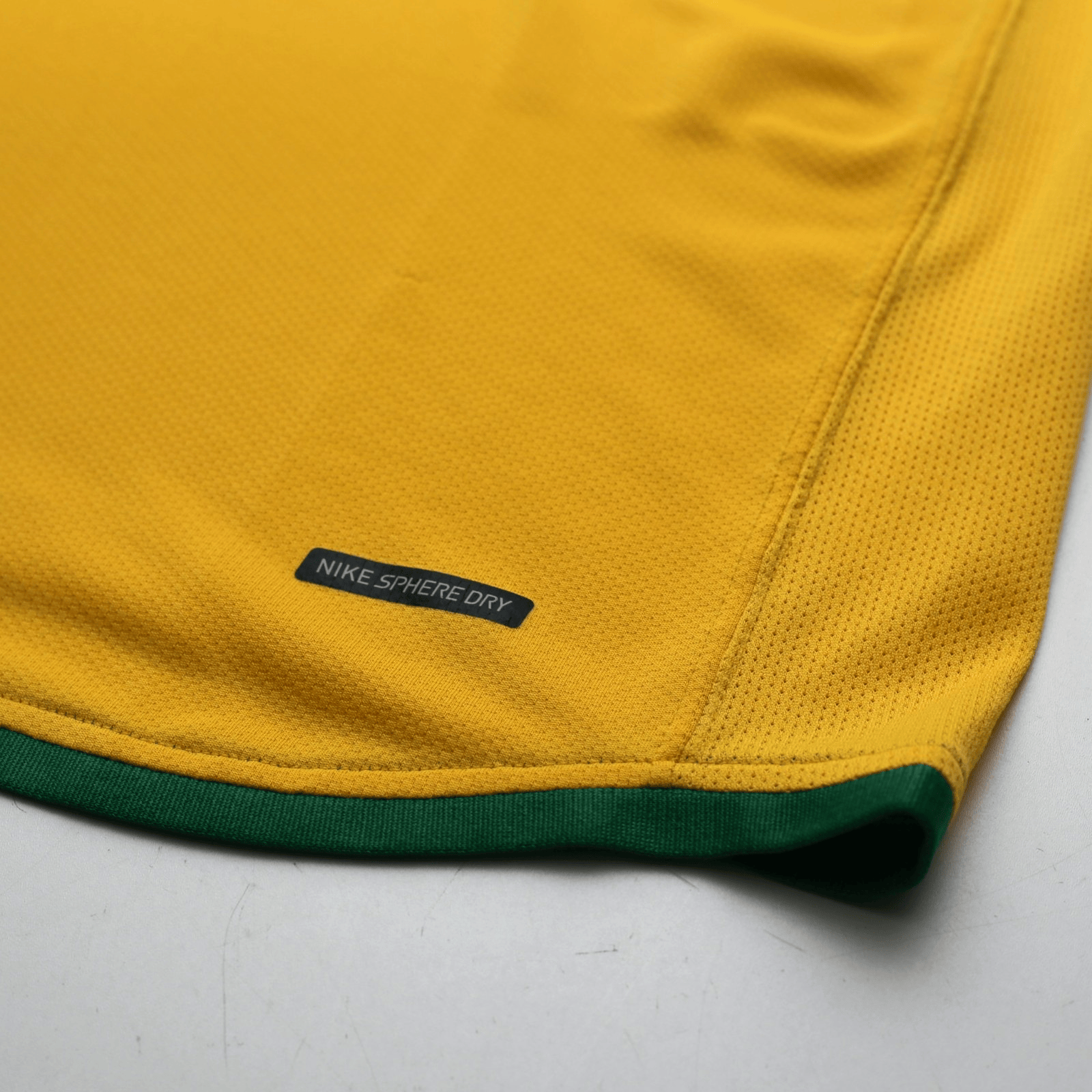 2006/08 Kaka #8 Brazil Vintage Nike World Cup 06 Home Football Shirt (M)
