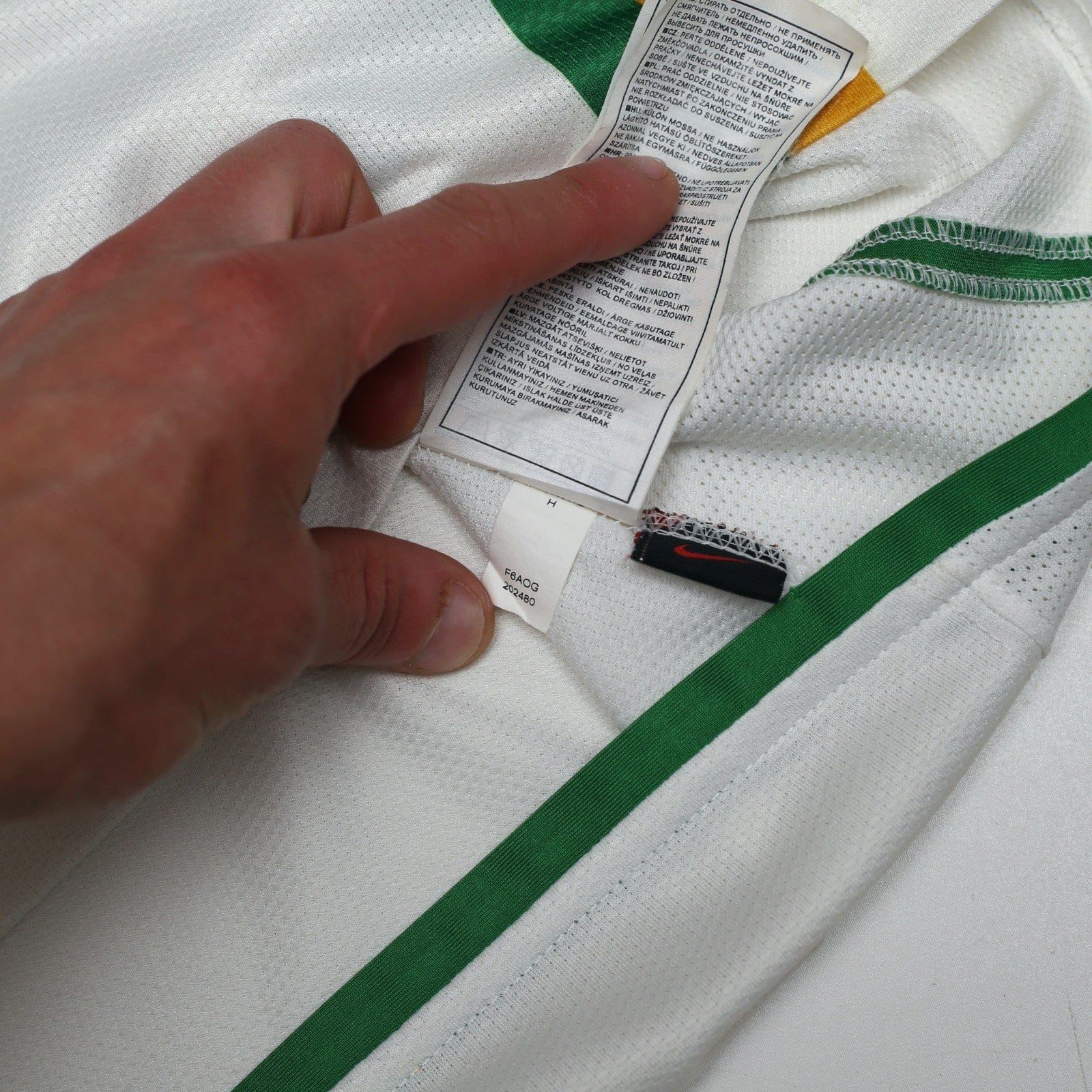 2006/08 Nakamura #25 Celtic Vintage Nike European 4th Football Shirt (M)