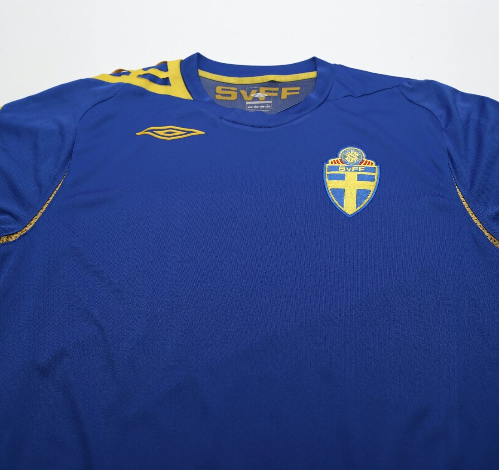 2006/08 Sweden Vintage Umbro Away Football Shirt (L)