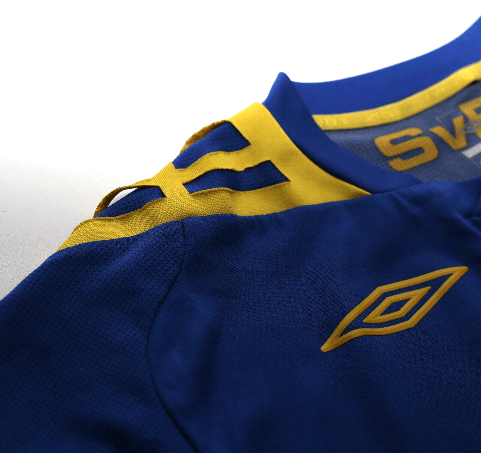 2006/08 Sweden Vintage Umbro Away Football Shirt (L)