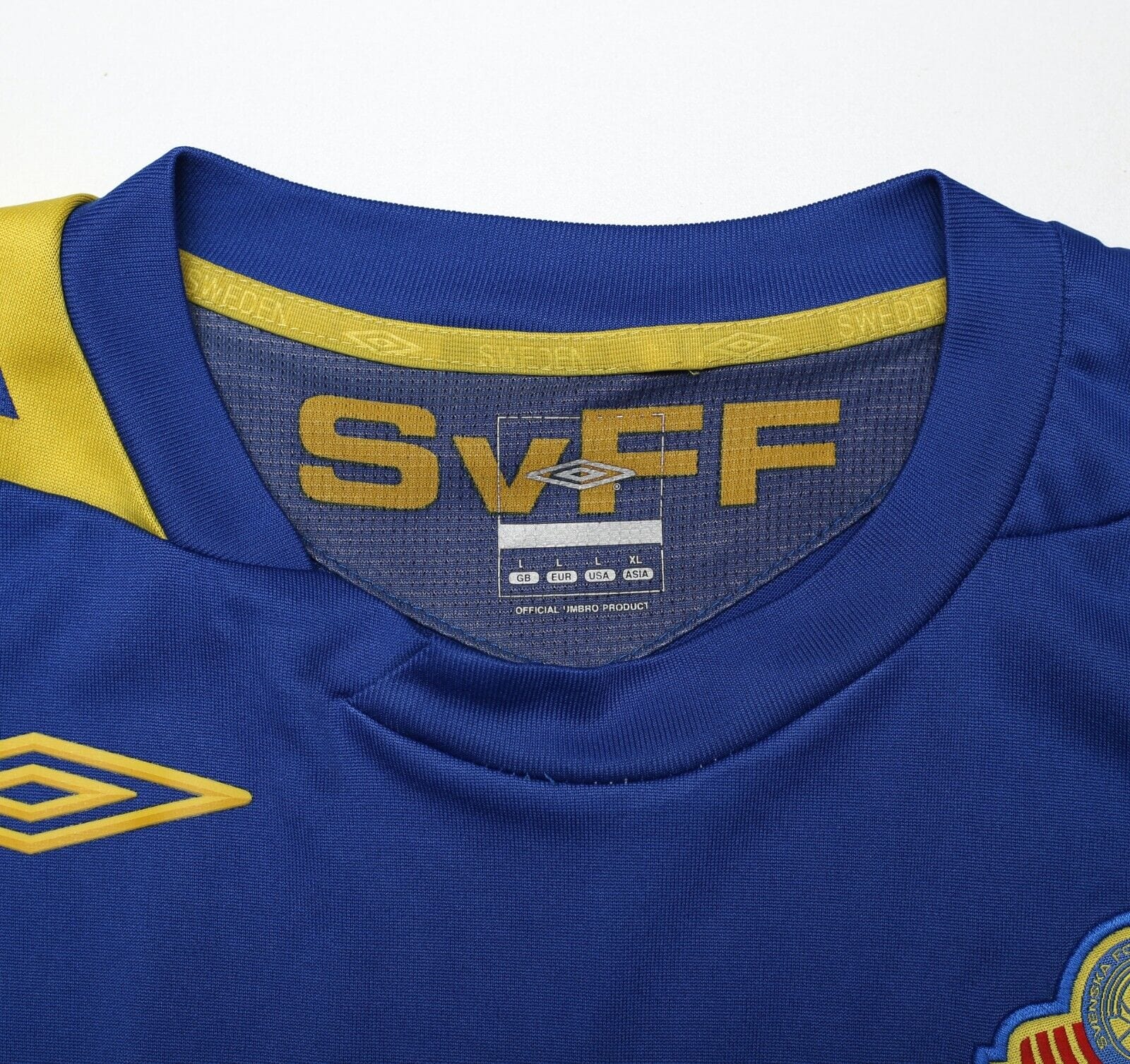 2006/08 Sweden Vintage Umbro Away Football Shirt (L)