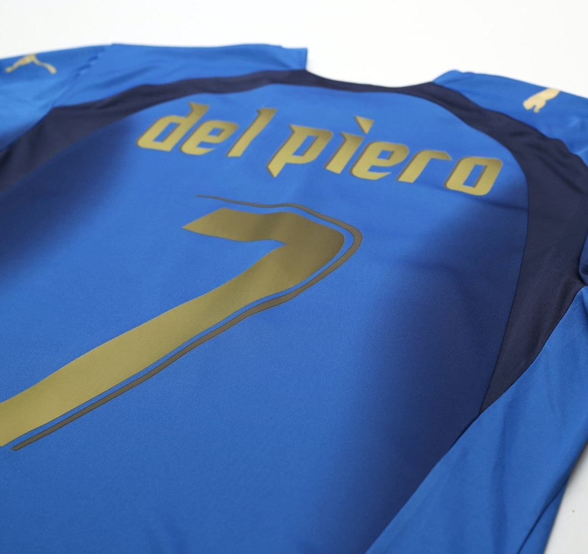2006 DEL PIERO #7 Italy Vintage PUMA Home Football Shirt (M) WC 2006