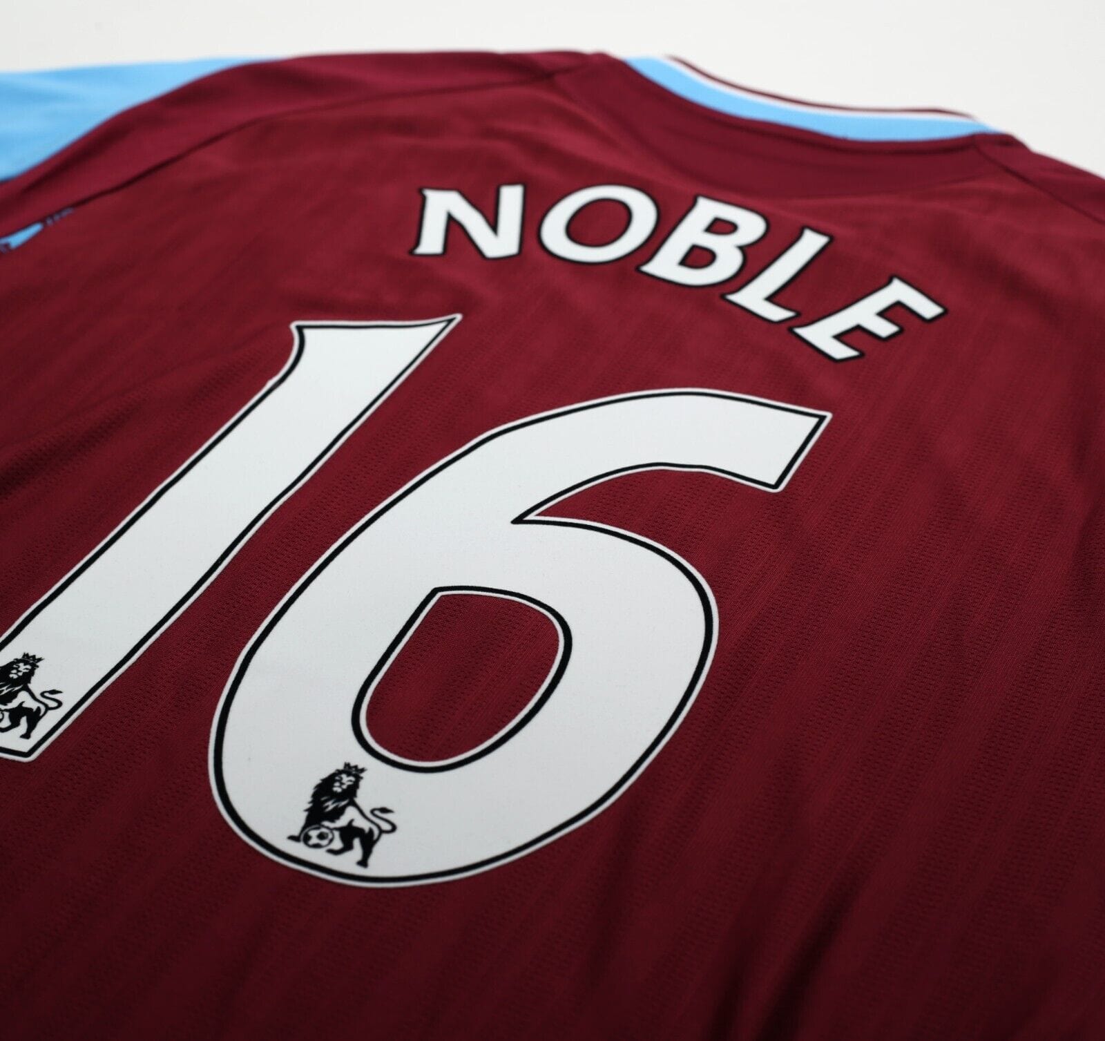 2007/08 NOBLE #16 West Ham United Vintage Umbro Football Shirt (L)