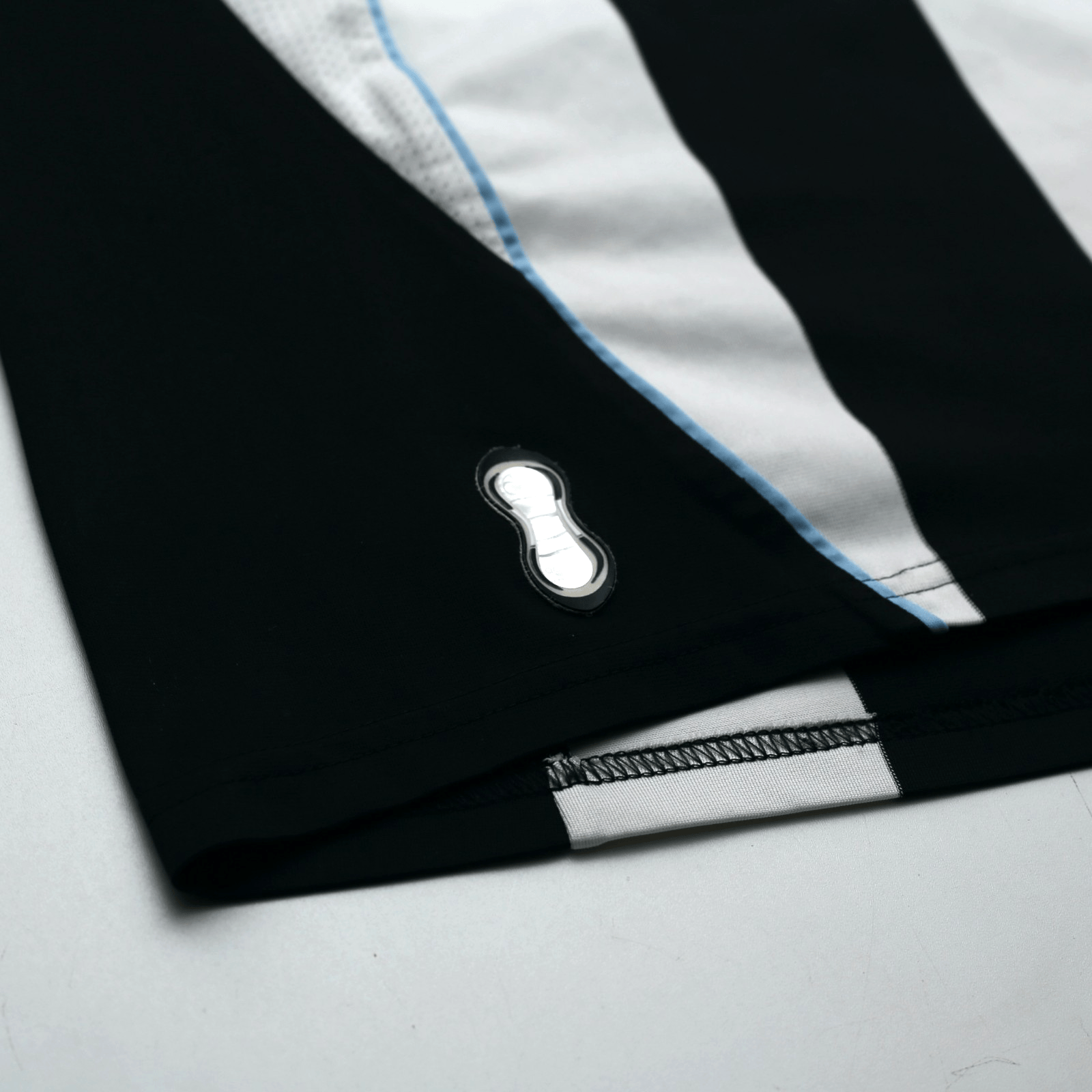 2007/09 Martins #9 Newcastle United Vintage adidas Home Football Shirt (M)