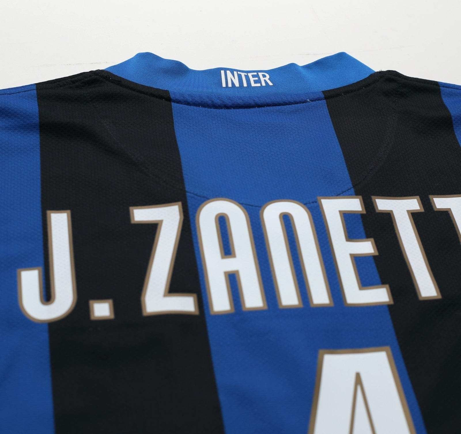 2008/09 ZANETTI #4 Inter Milan Vintage Nike Home Football Shirt (S)