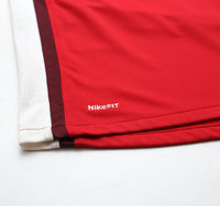 2008/10 ARSENAL Vintage Nike Home Football Shirt (M) SIGNED Perry Groves