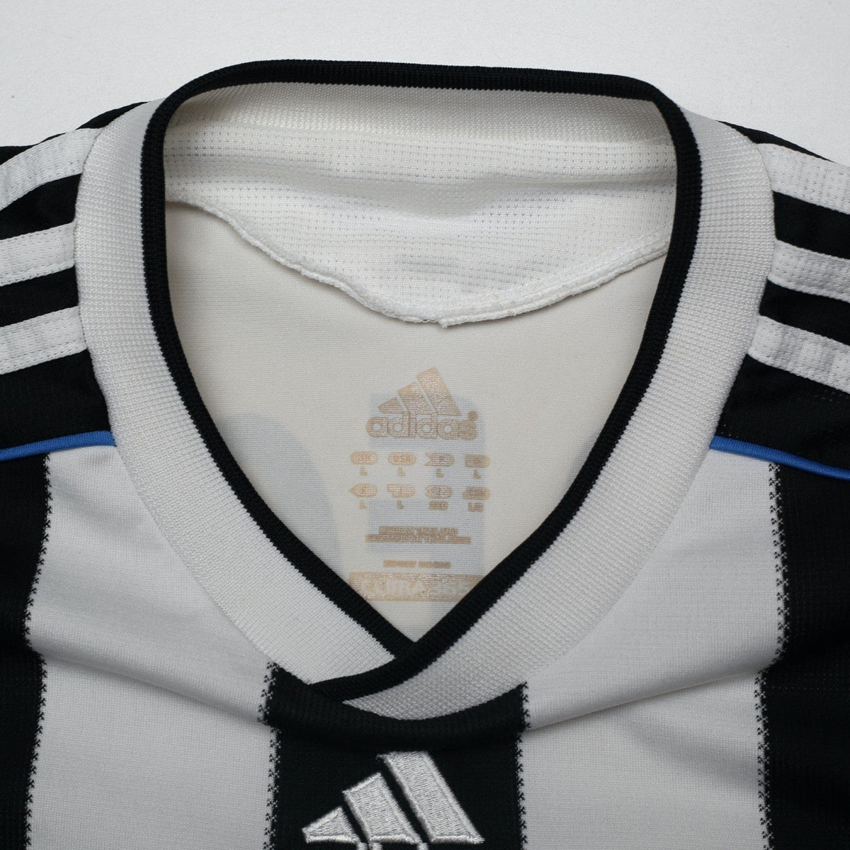 2009/10 Ameobi #23 Newcastle United Vintage adidas Home Football Shirt (L)