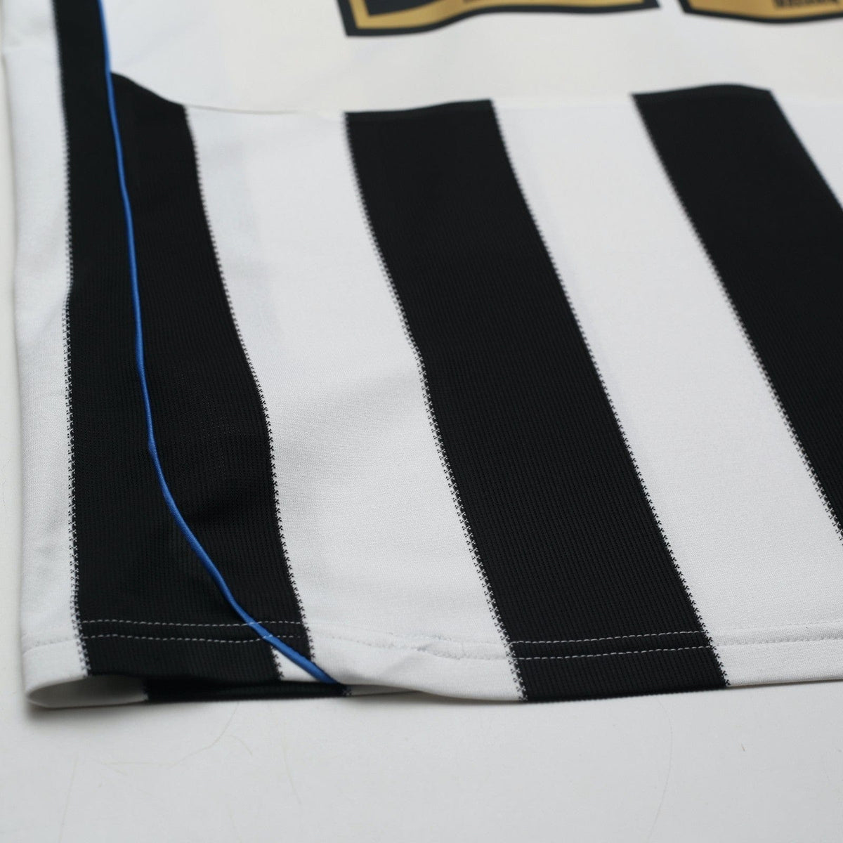 2009/10 Ameobi #23 Newcastle United Vintage adidas Home Football Shirt (L)