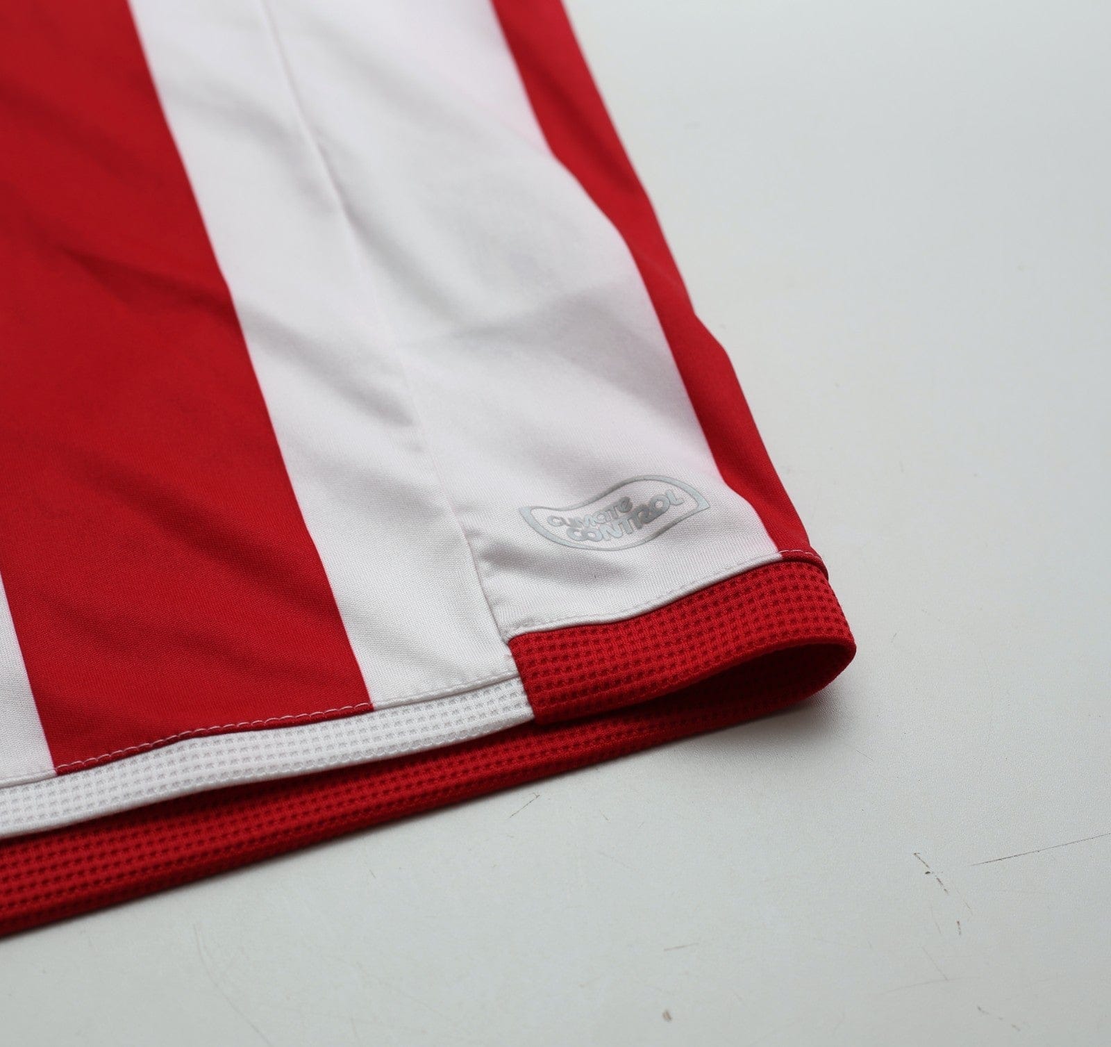 2009/10 BENT #11 Sunderland Vintage Umbro Football Shirt (XL)