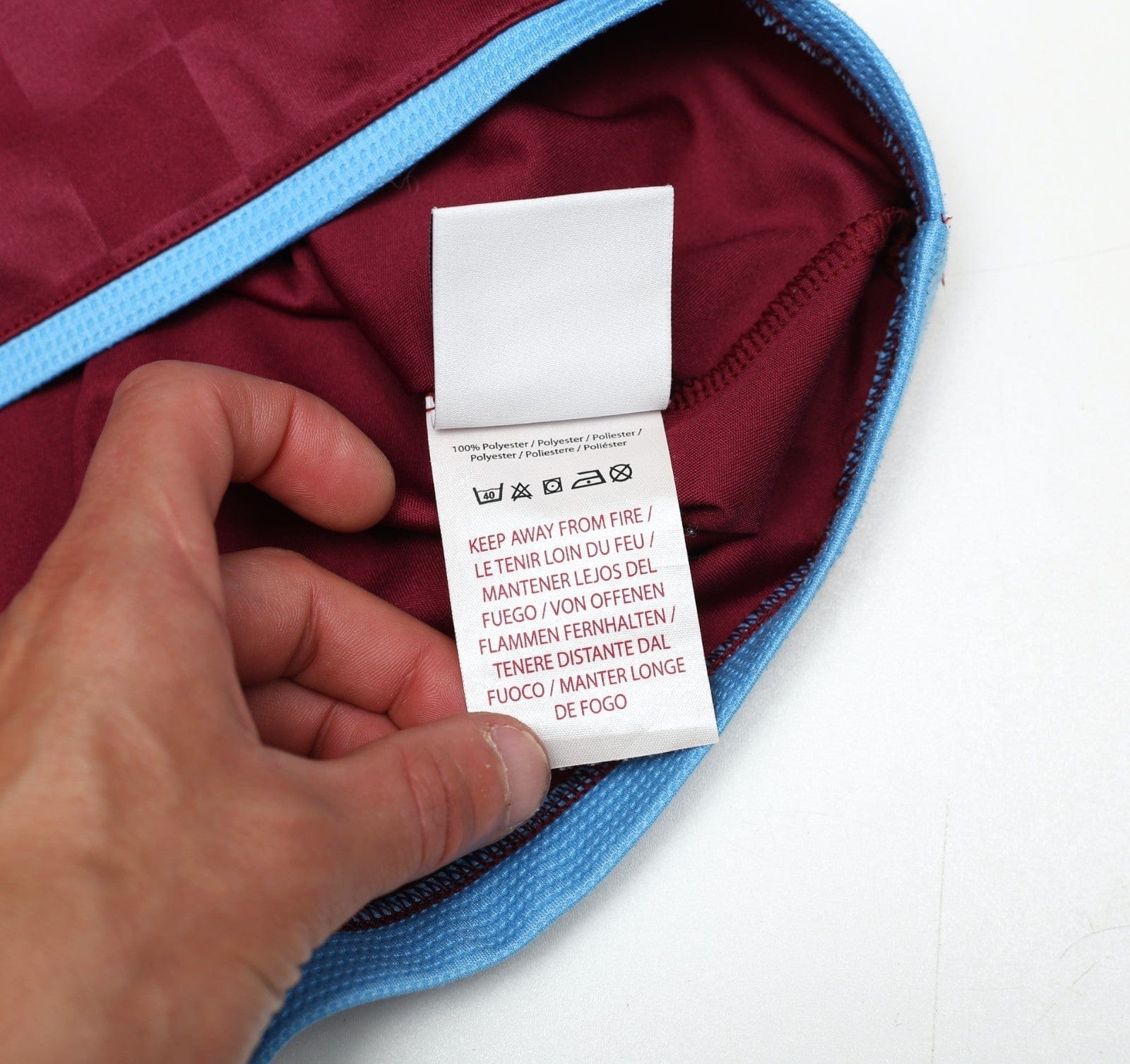 2009/10 DIAMANTI #32 West Ham Vintage Umbro Home Football Shirt (L)