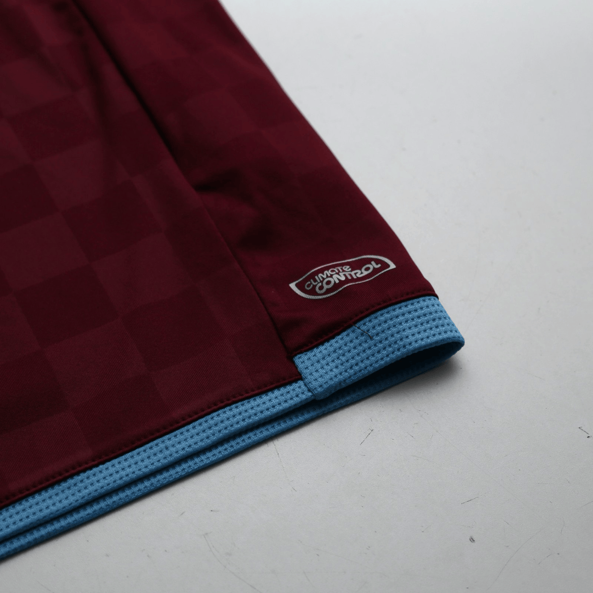 2009/10 Diamanti #32 West Ham Vintage Umbro Home Football Shirt (L)