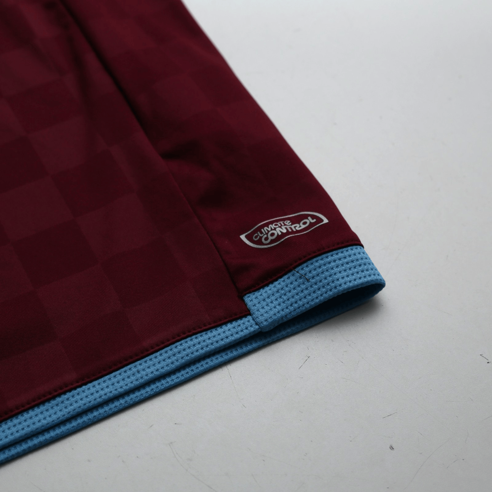 2009/10 Diamanti #32 West Ham Vintage Umbro Home Football Shirt (L)