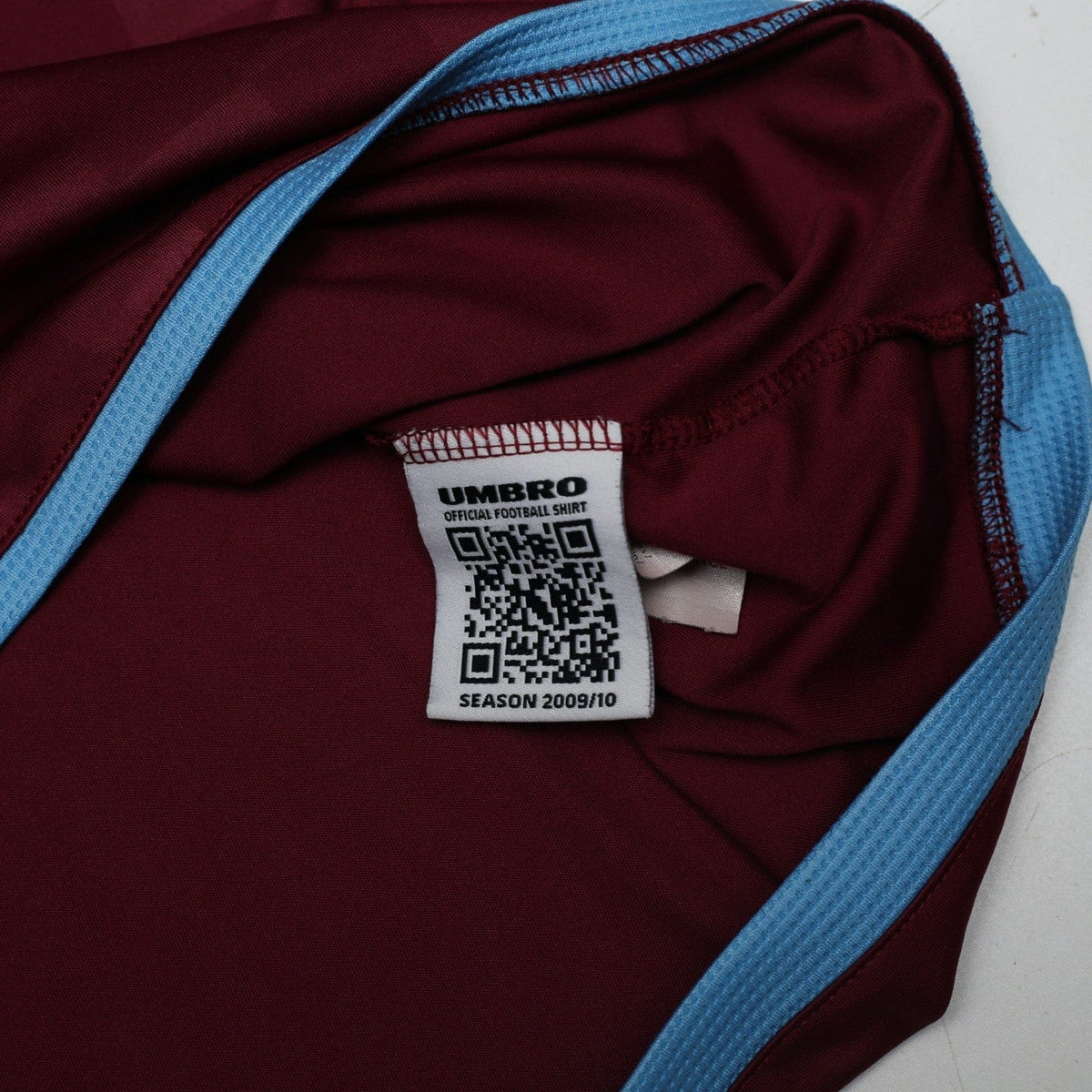 2009/10 Diamanti #32 West Ham Vintage Umbro Home Football Shirt (L)