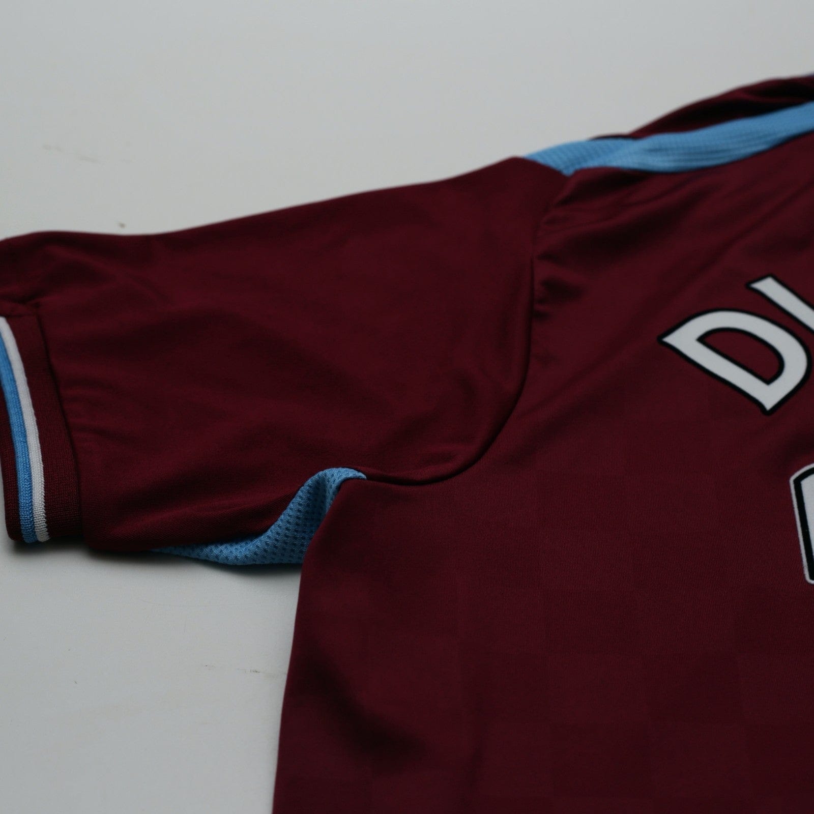 2009/10 Diamanti #32 West Ham Vintage Umbro Home Football Shirt (M)
