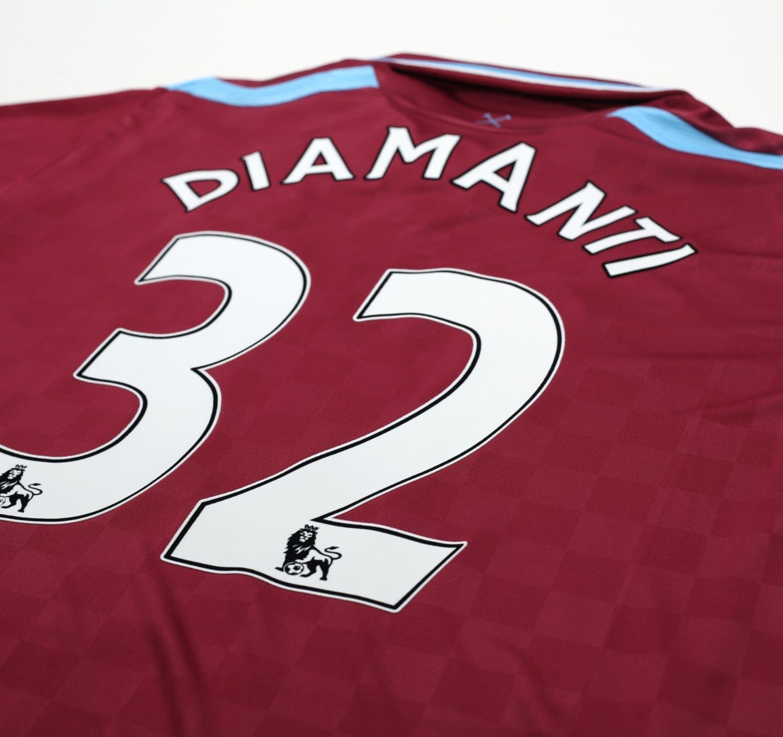 2009/10 DIAMANTI #32 West Ham Vintage Umbro Home Football Shirt (XL)