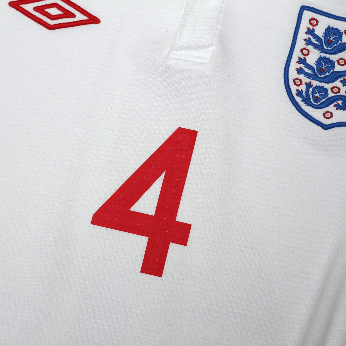 2009/10 Gerrard #4 England Vintage Umbro Home Football Shirt (S) WC 2010 (38)