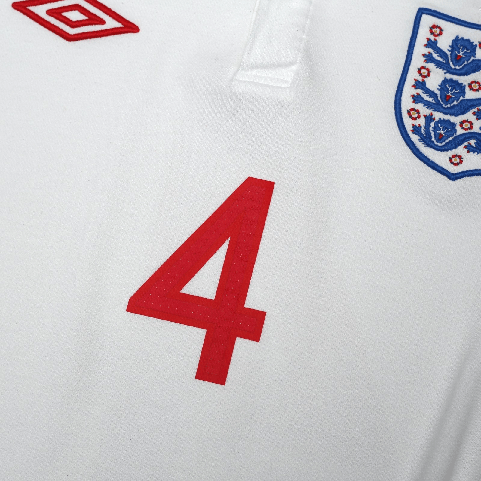 2009/10 Gerrard #4 England Vintage Umbro Home Football Shirt (S) WC 2010 (38)