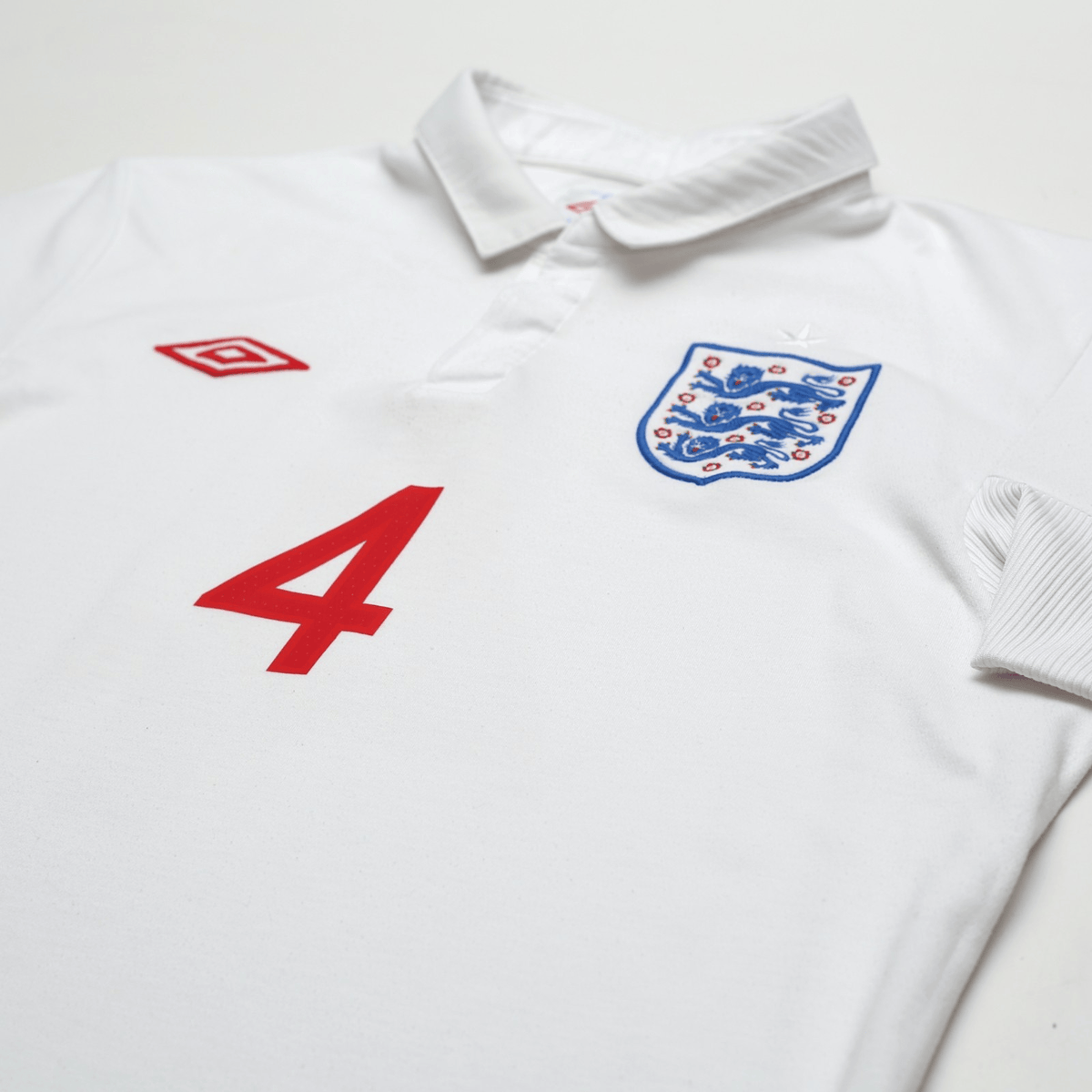 2009/10 Gerrard #4 England Vintage Umbro Home Football Shirt (S) WC 2010 (38)