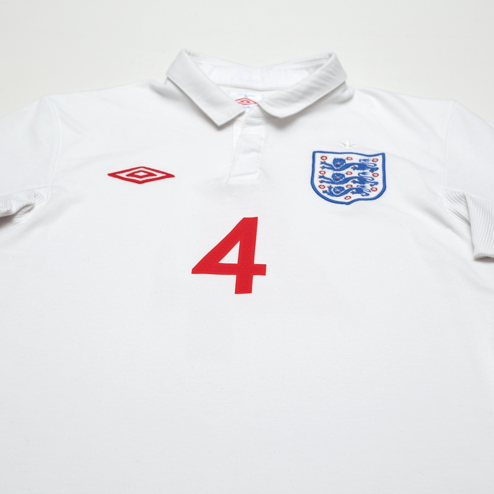 2009/10 Gerrard #4 England Vintage Umbro Home Football Shirt (S) WC 2010 (38)