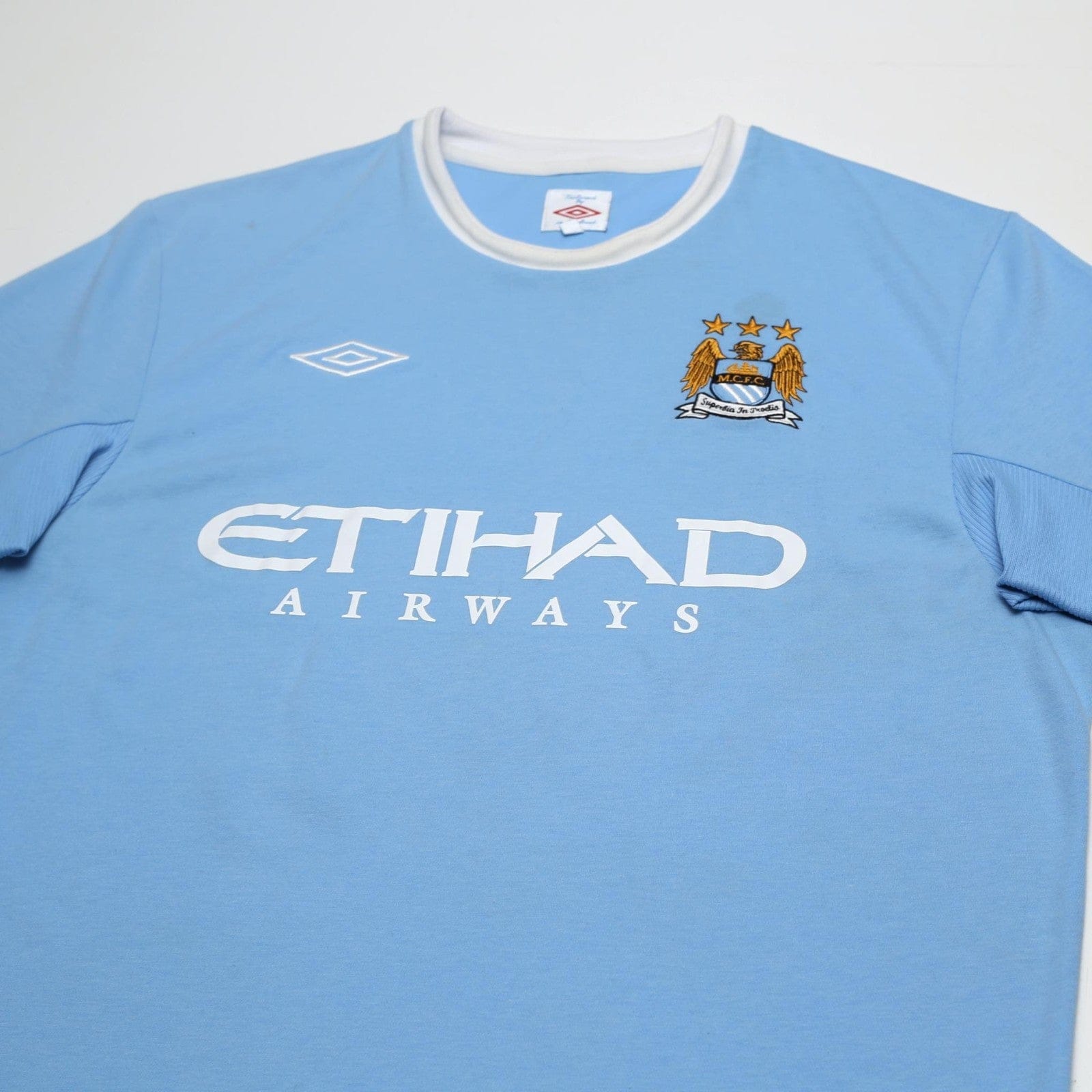 2009/10 Tevez #32 Manchester City Vintage Umbro Home Football Shirt (L) 44
