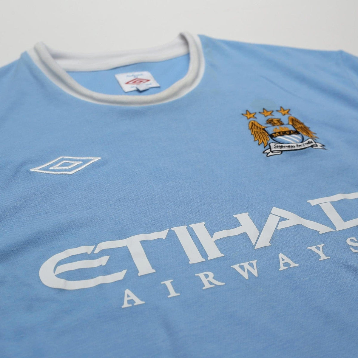 2009/10 Tevez #32 Manchester City Vintage Umbro Home Football Shirt (L) 44
