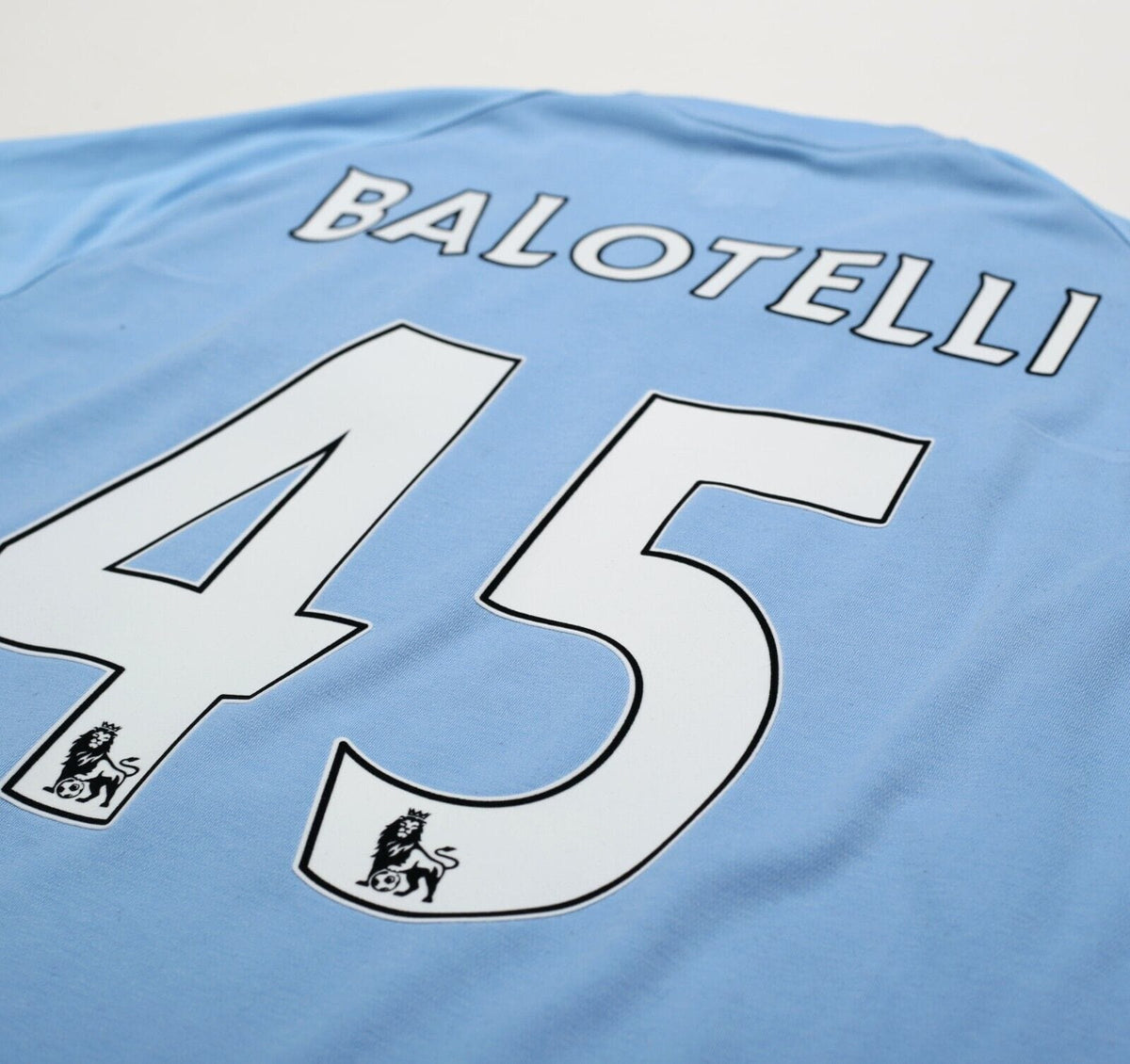 2010/11 BALOTELLI #45 Manchester City Vintage Umbro Home Football Shirt (L) 44