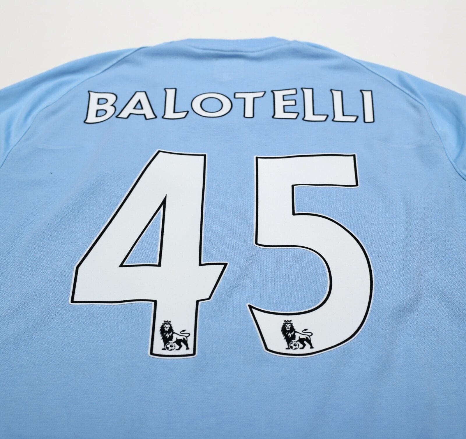 2010/11 BALOTELLI #45 Manchester City Vintage Umbro Home Football Shirt (L) 44