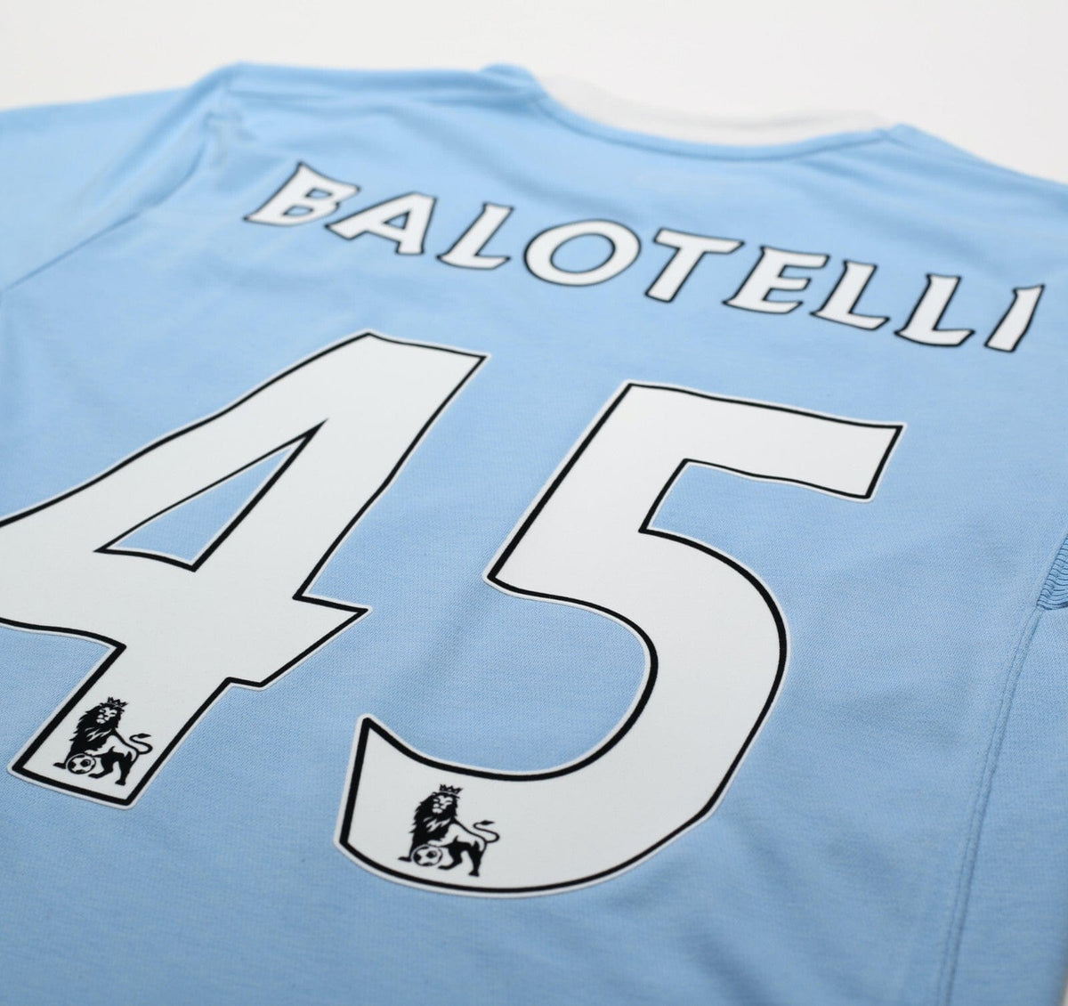 2010/11 BALOTELLI #45 Manchester City Vintage Umbro Home Football Shirt (M) 40