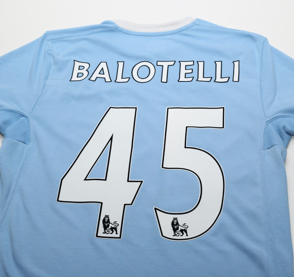 2010/11 BALOTELLI #45 Manchester City Vintage Umbro Home Football Shirt (M) 40