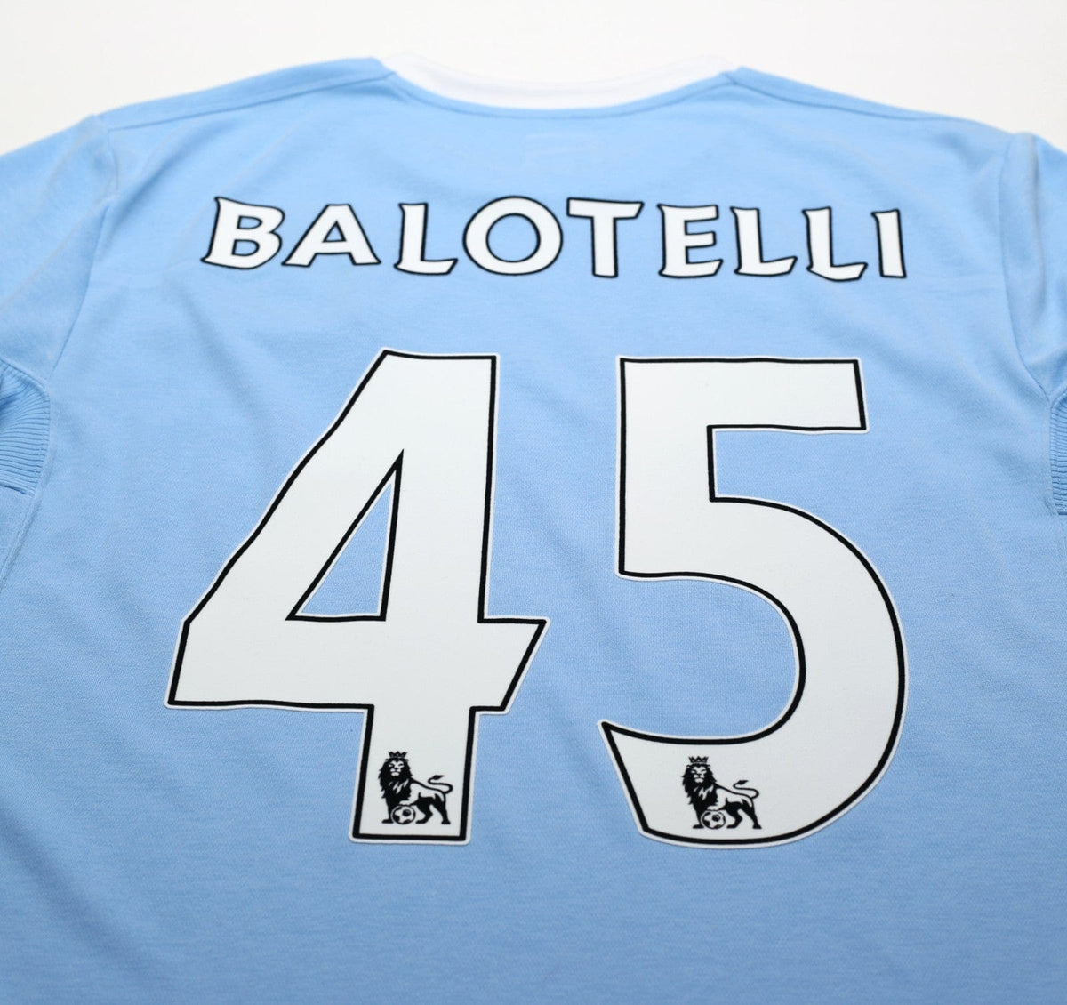 2010/11 BALOTELLI #45 Manchester City Vintage Umbro Home Football Shirt (M) 40