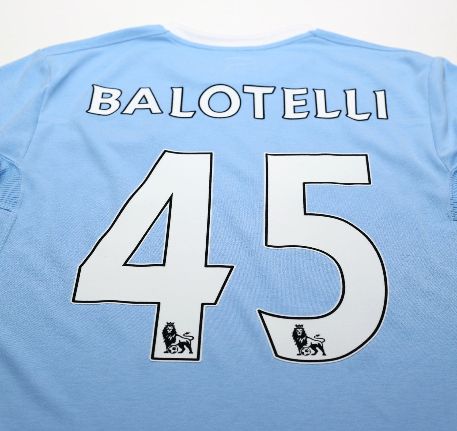 2010/11 BALOTELLI #45 Manchester City Vintage Umbro Home Football Shirt (M) 40