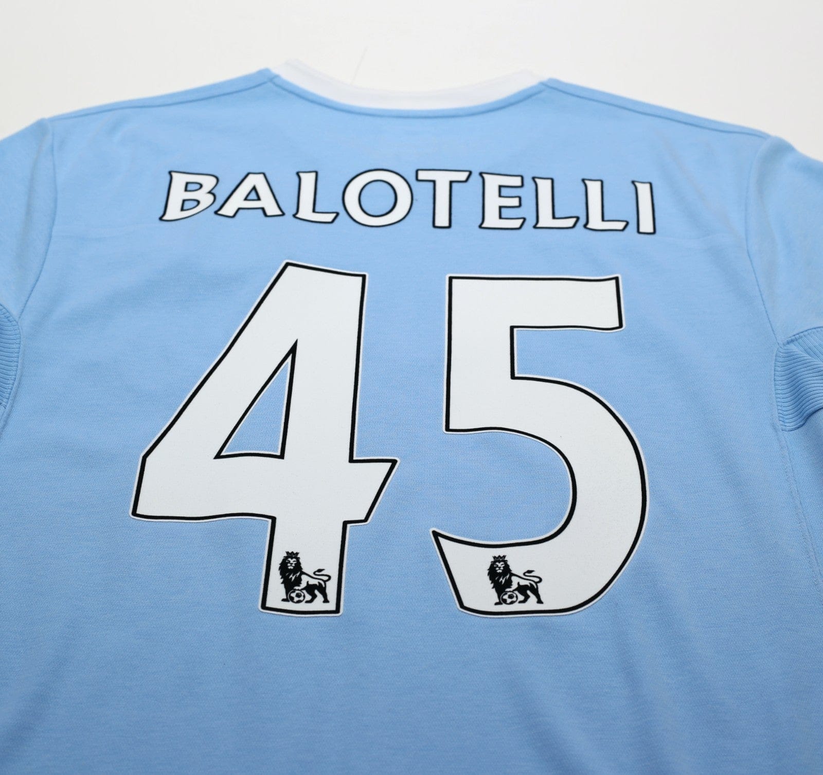2010/11 BALOTELLI #45 Manchester City Vintage Umbro Home Football Shirt (M/L) 42