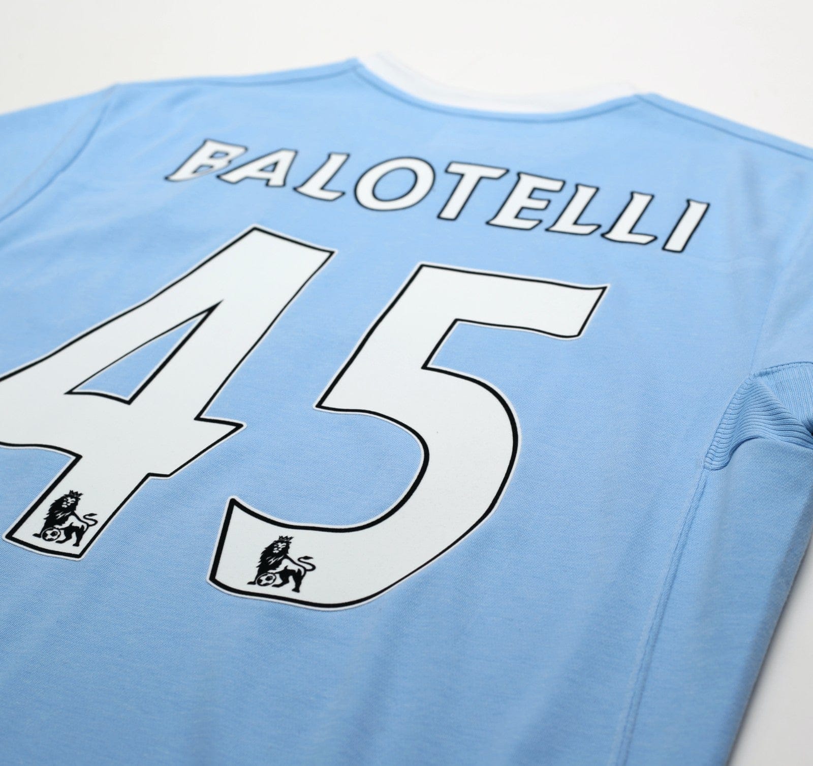 2010/11 BALOTELLI #45 Manchester City Vintage Umbro Home Football Shirt (M/L) 42