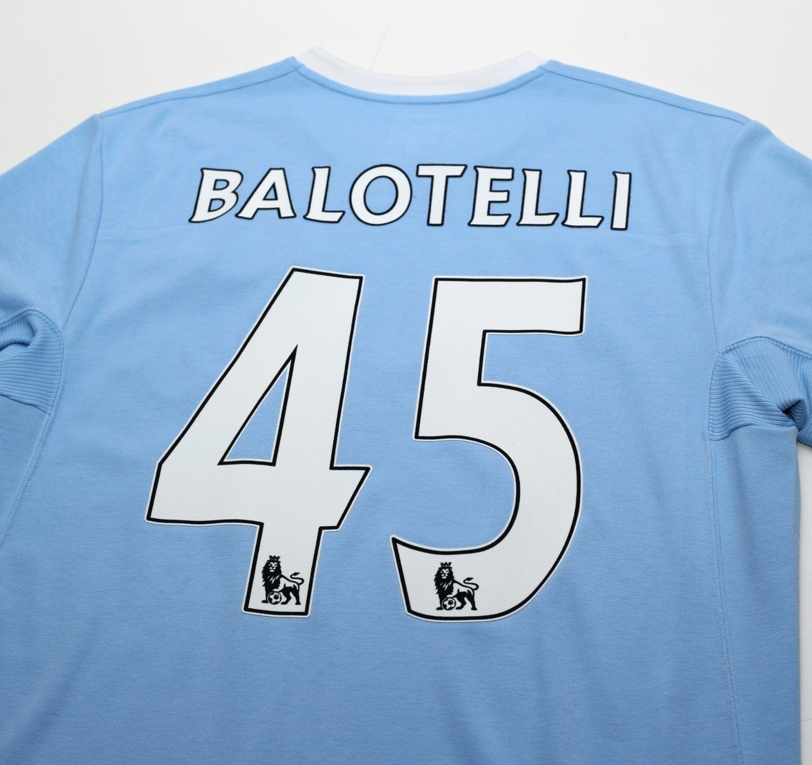 2010/11 BALOTELLI #45 Manchester City Vintage Umbro Home Football Shirt (M/L) 42