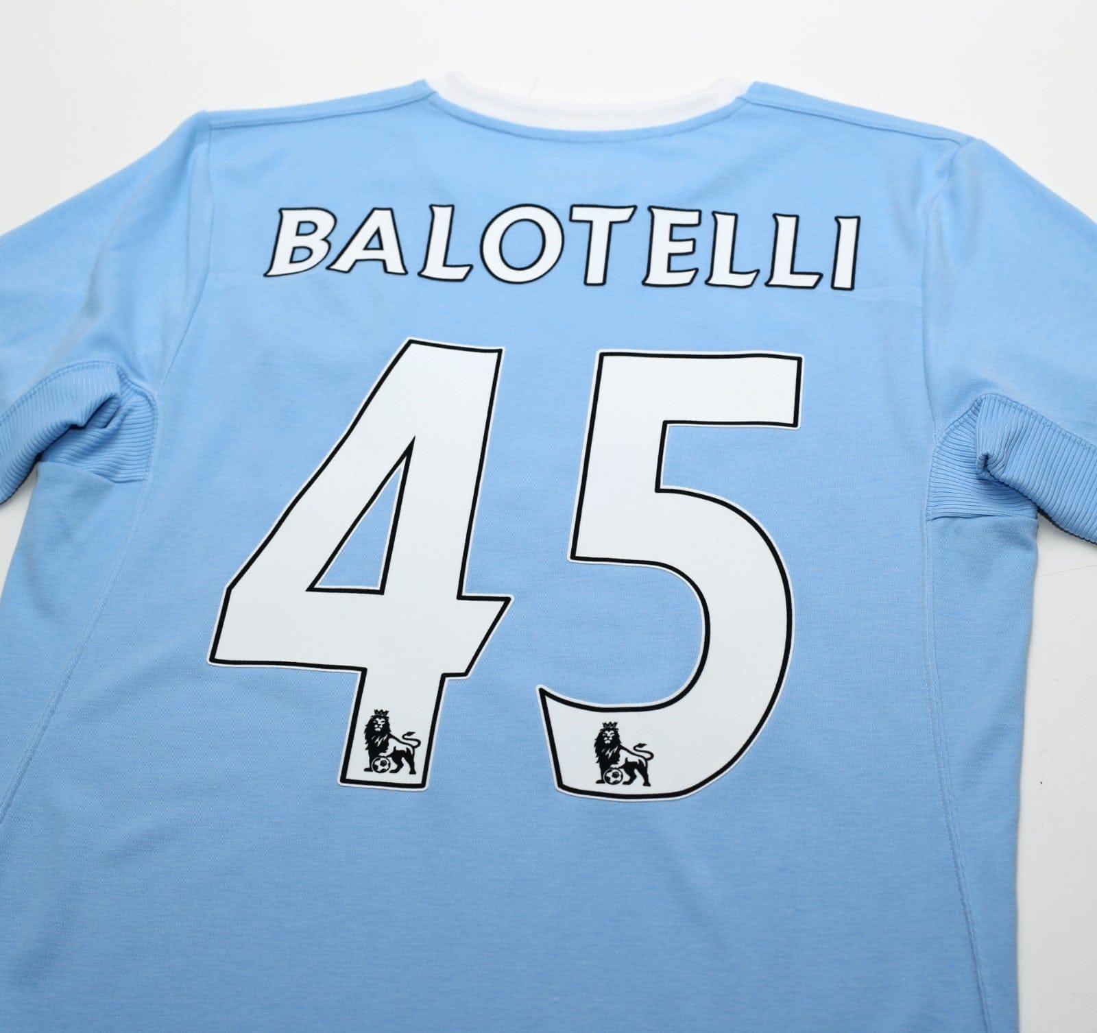 2010/11 BALOTELLI #45 Manchester City Vintage Umbro Home Football Shirt (S) 38