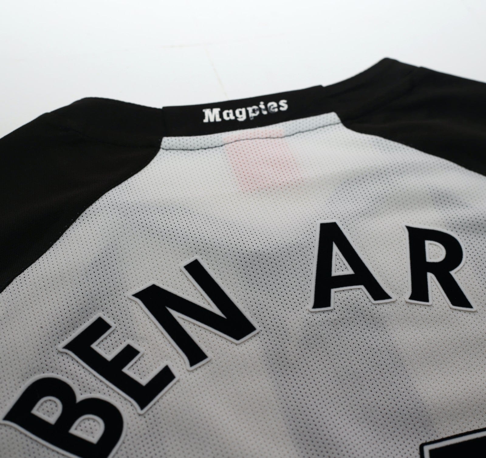 2010/11 BEN ARFA #37 Newcastle United Vintage PUMA Home Football Shirt (S)