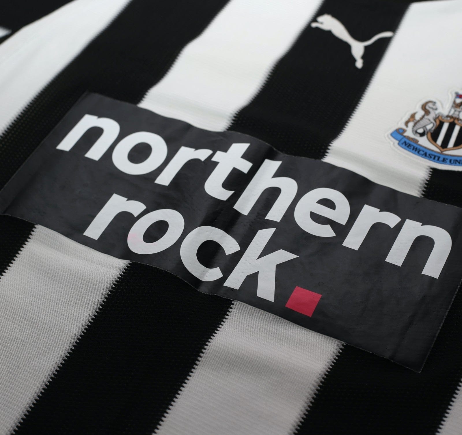 2010/11 BEN ARFA #37 Newcastle United Vintage PUMA Home Football Shirt (S)