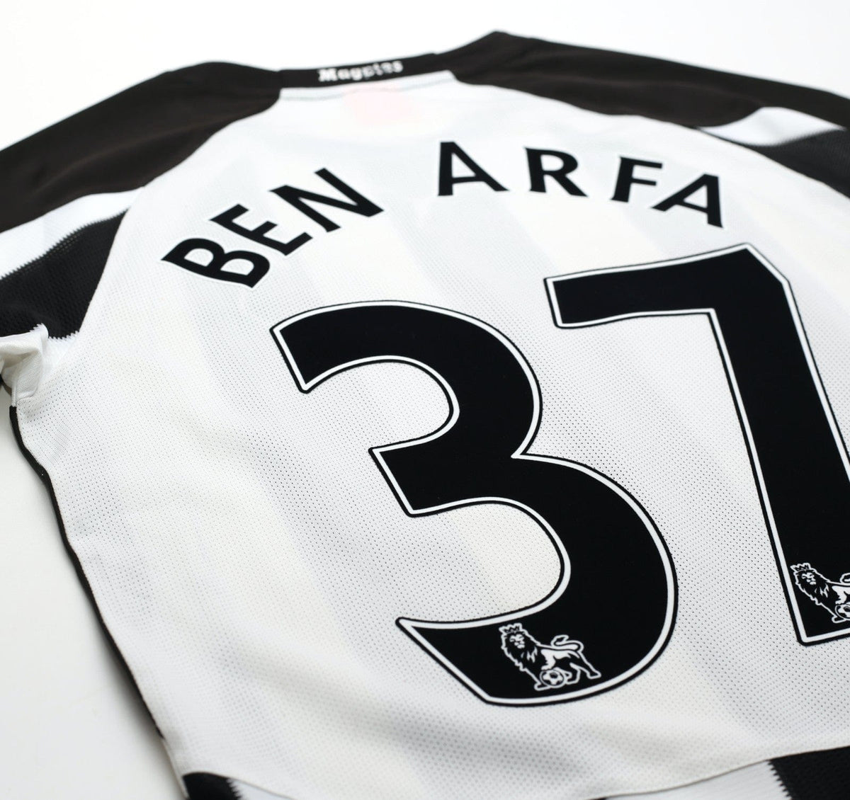 2010/11 BEN ARFA #37 Newcastle United Vintage PUMA Home Football Shirt (S)