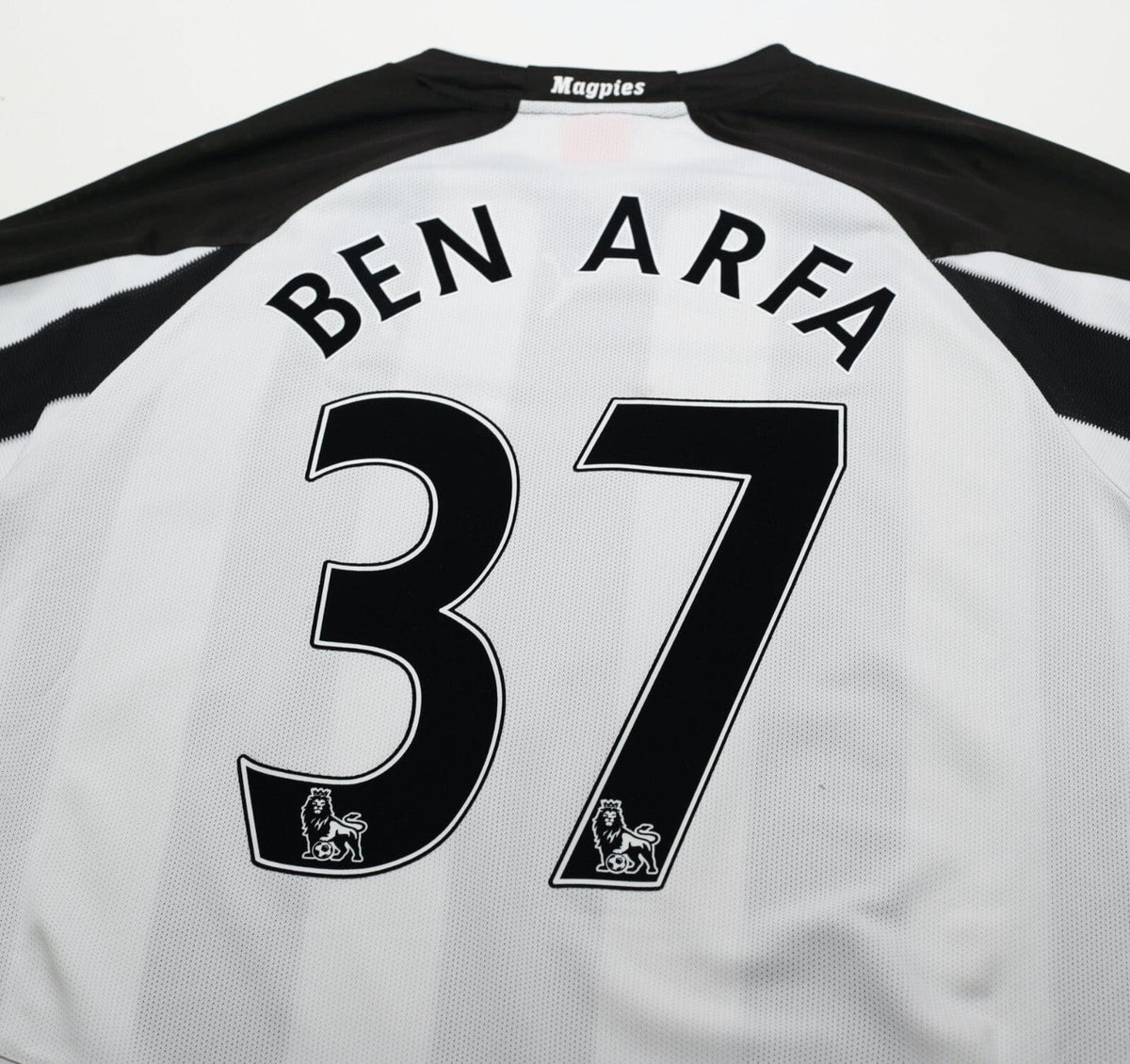 2010/11 BEN ARFA #37 Newcastle United Vintage PUMA L/S Home Football Shirt (XL)