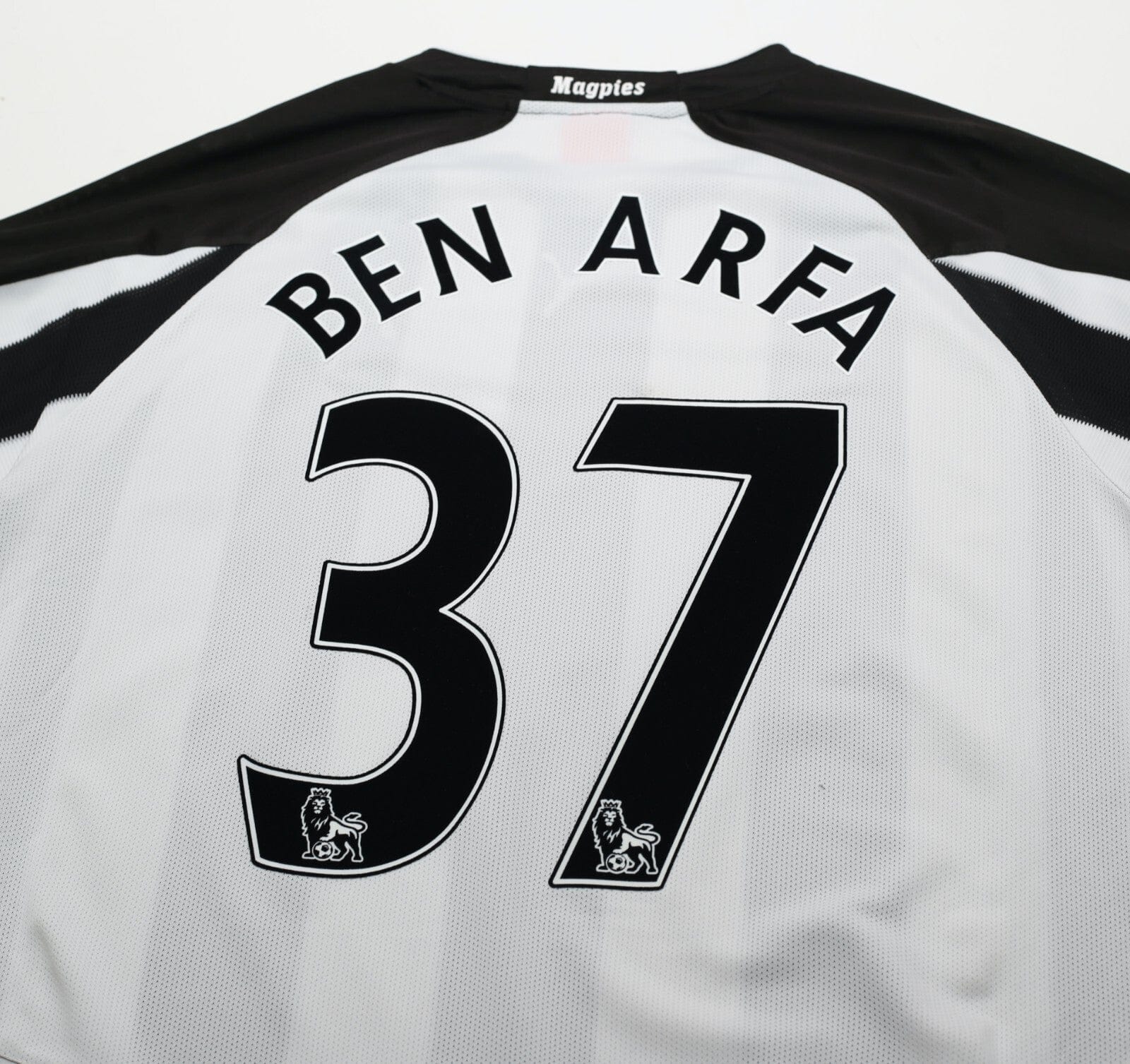 2010/11 BEN ARFA #37 Newcastle United Vintage PUMA L/S Home Football Shirt (XL)