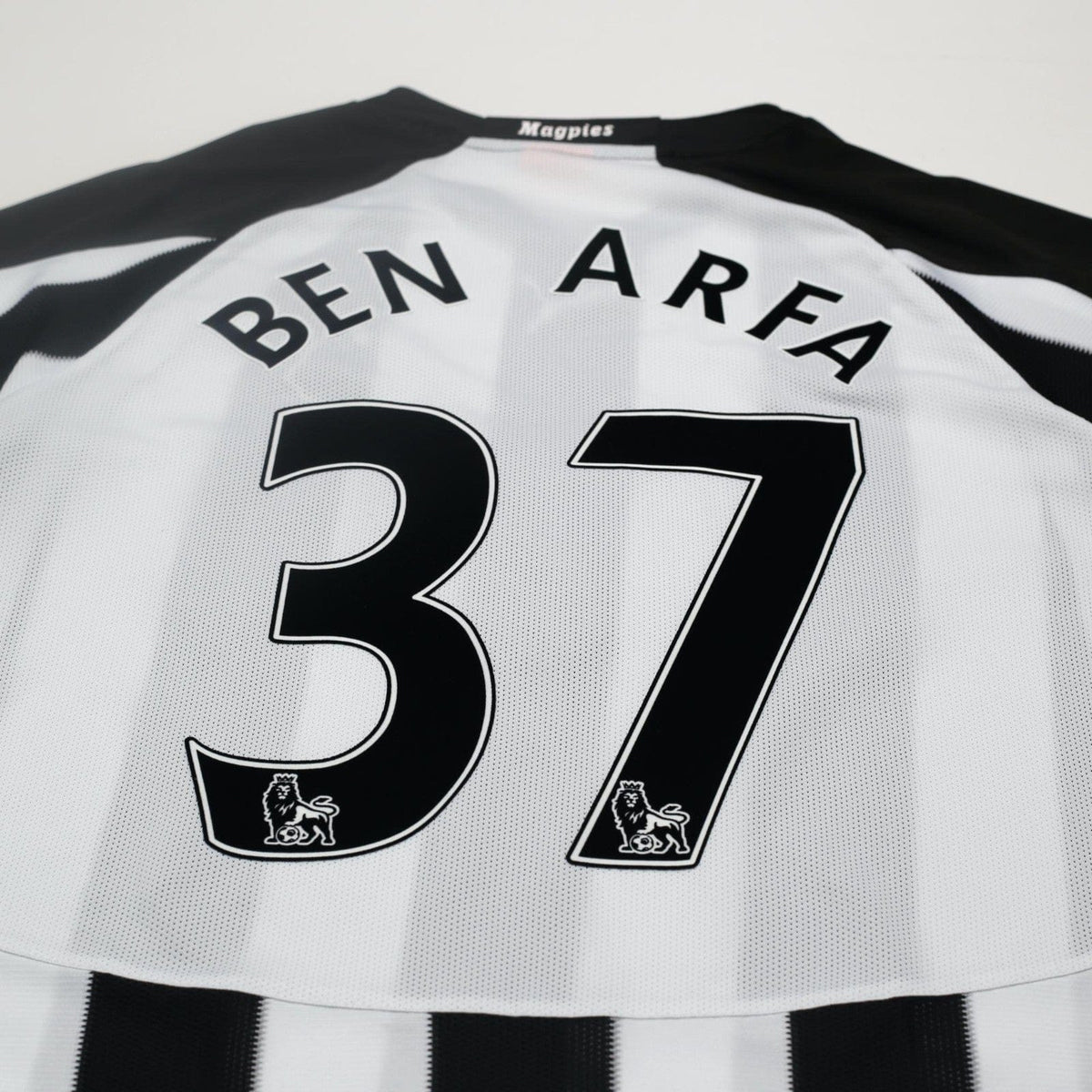 2010/11 Ben Arfa #37 Newcastle United Vintage PUMA LS Home Football Shirt (M)