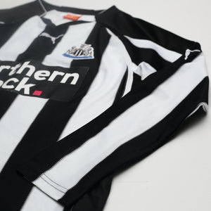 2010/11 Ben Arfa #37 Newcastle United Vintage PUMA LS Home Football Shirt (M)