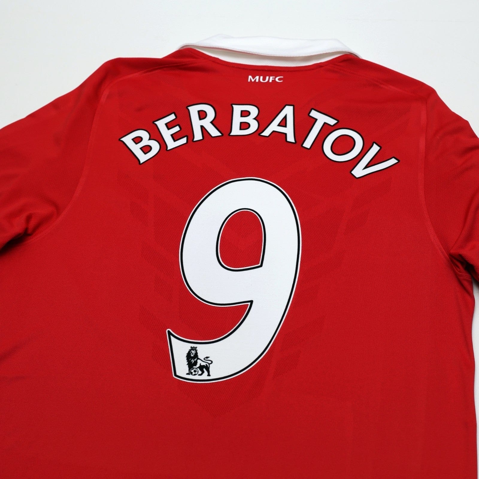 2010/11 Berbatov #9 Manchester United Vintage Home Football Shirt (M)